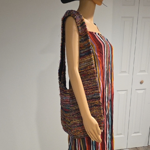 Multicolor Woven Hobo Bag - Picture 4 of 6